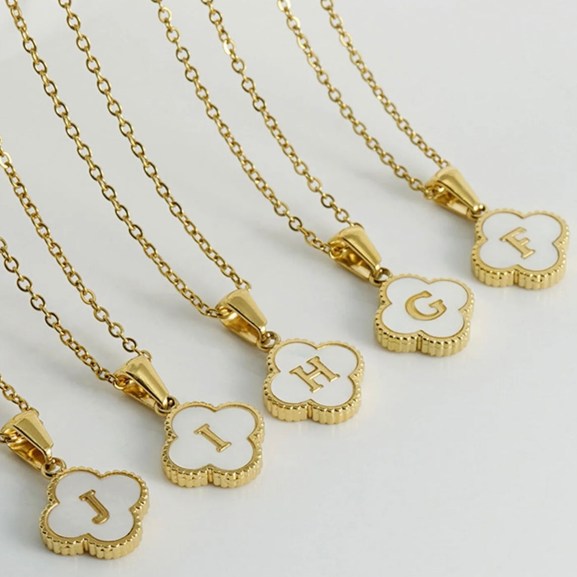 Buchstabenkette „LUCKY LETTER“