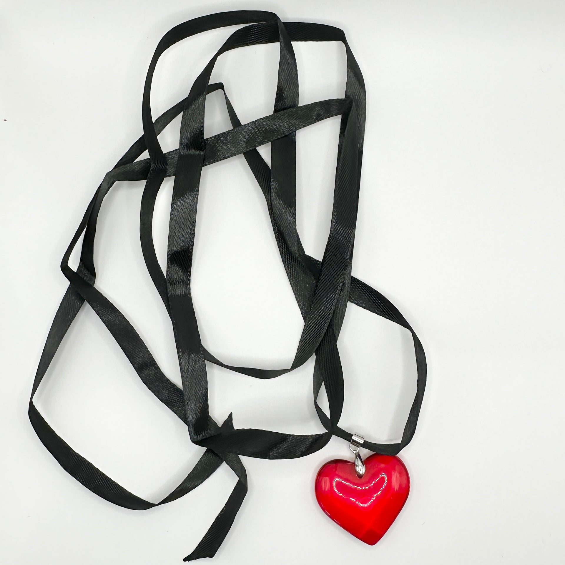 Kette „RED SATIN HEART“