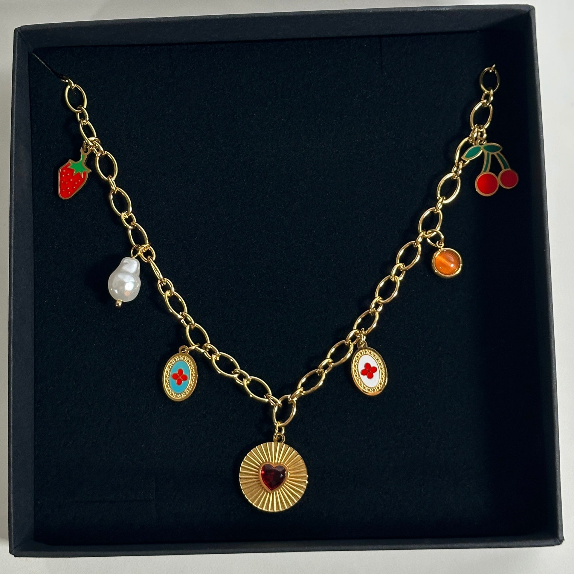 Charmkette „RED LADY“