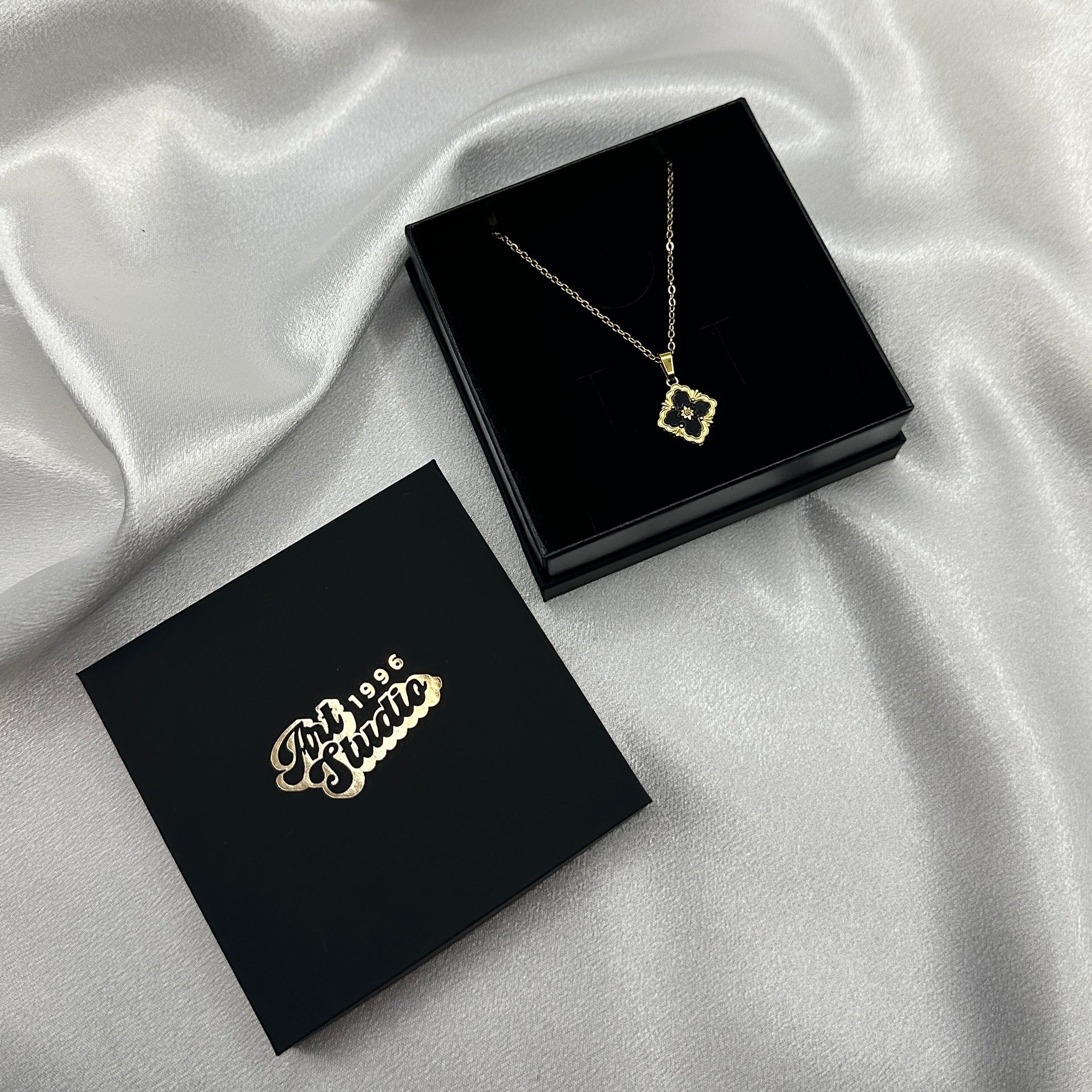 Kette „CROSS BLACK“