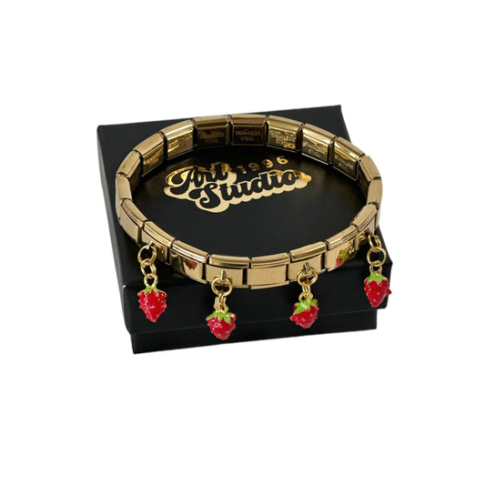 ARMBAND STRAWBERRY CHARMS.