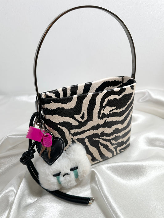 BAG CHARM CRY BABY.