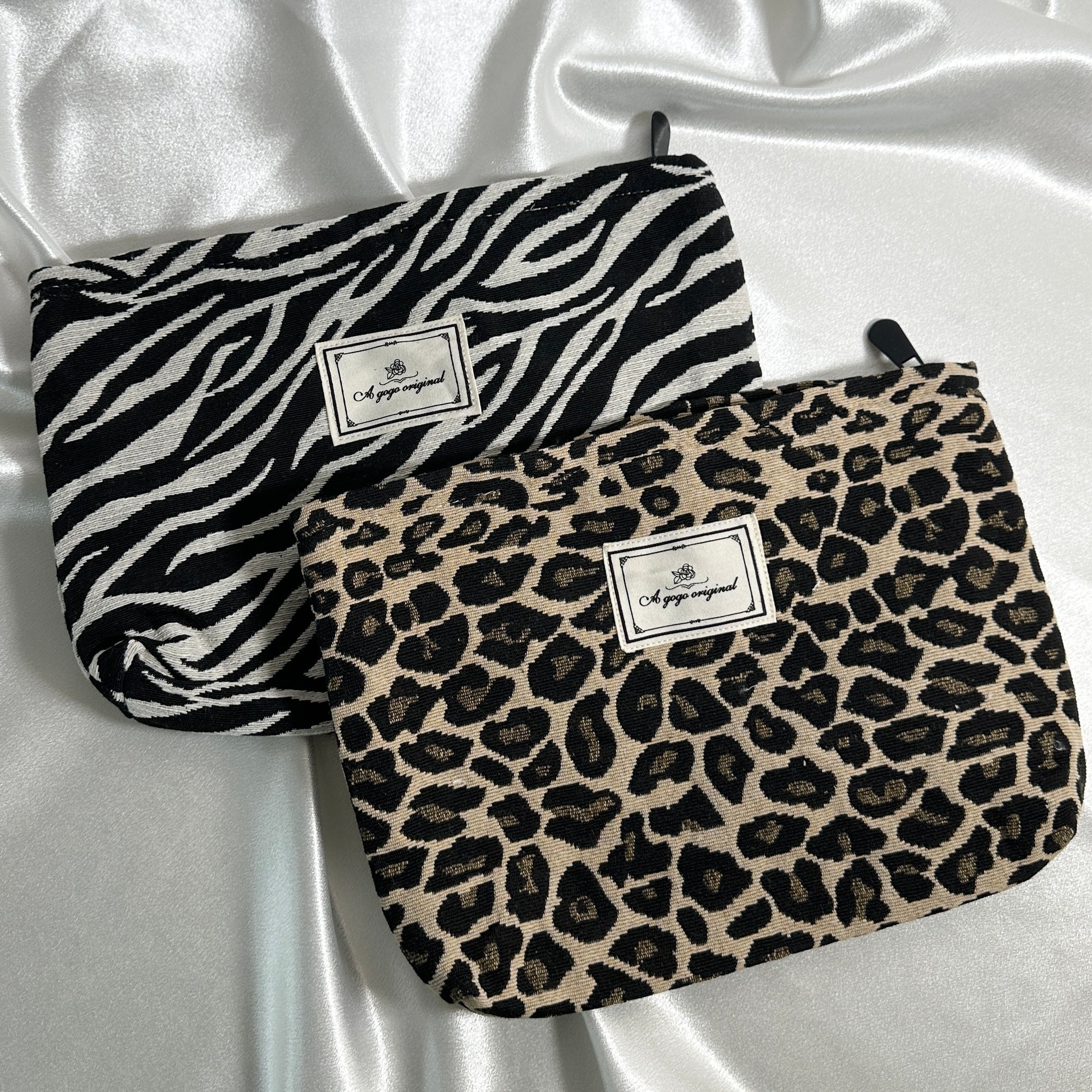 BEAUTY BAG ANIMAL PRINT.