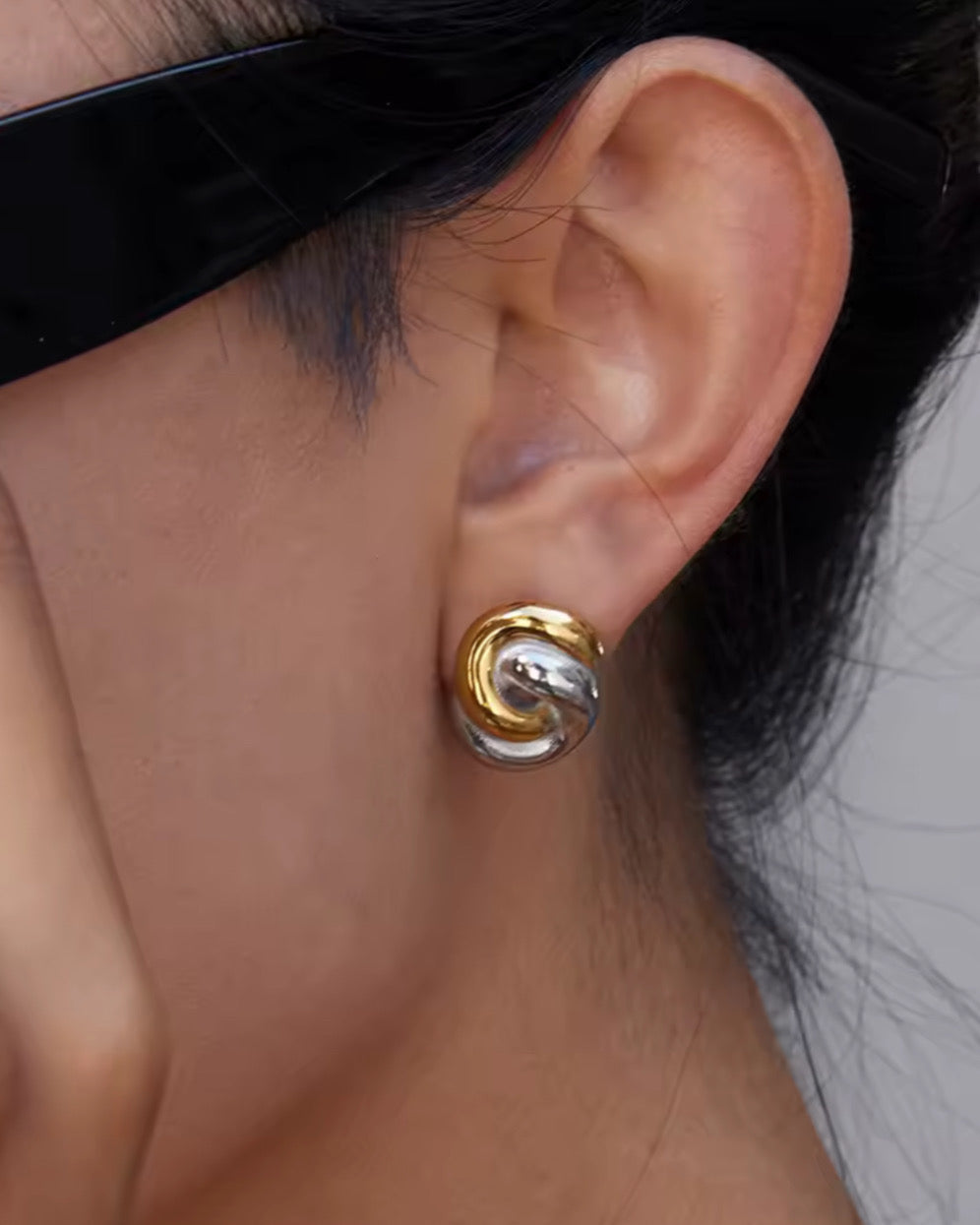 OHRRINGE BICOLOUR KNOT.