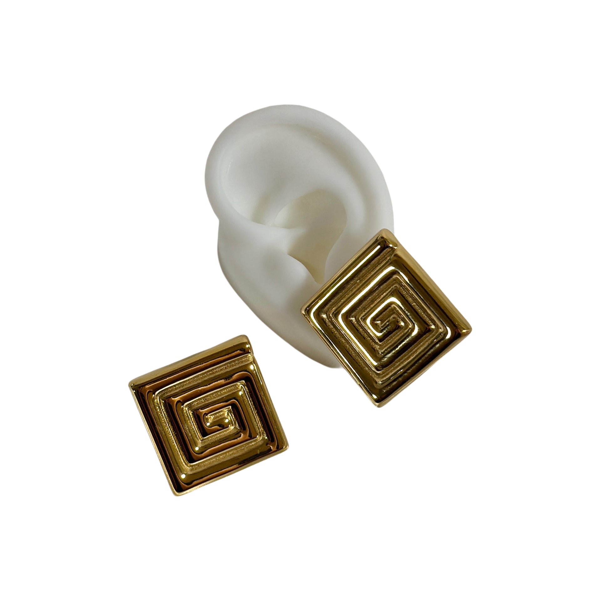 OHRRINGE GOLDEN CUBE.