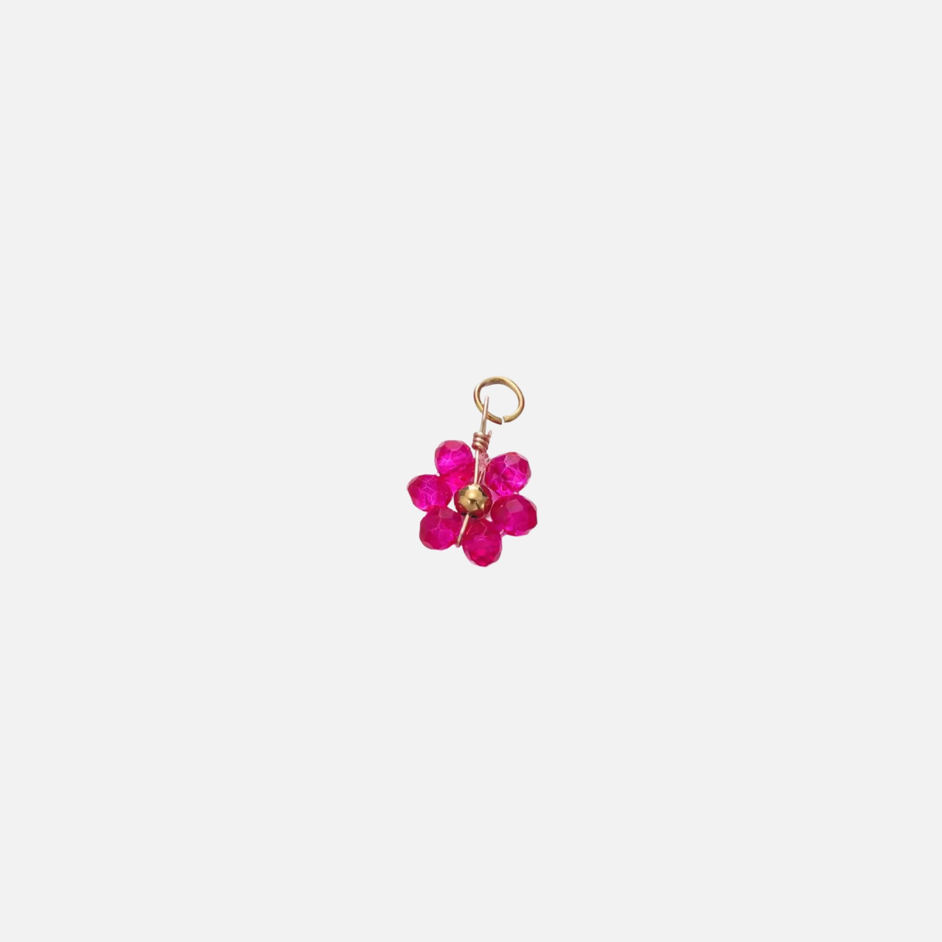 PEARLY FLOWER CHARM.