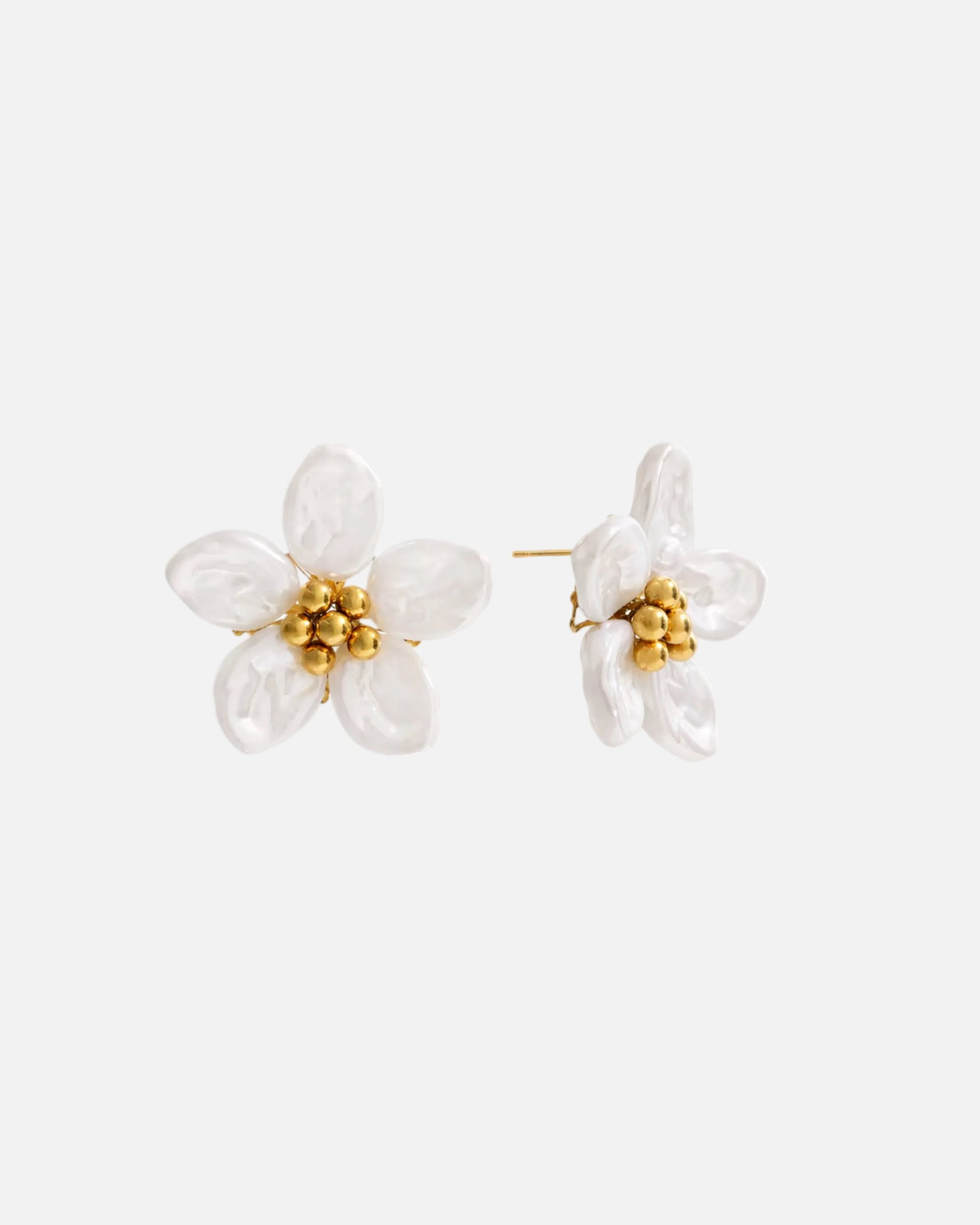 OHRRINGE PEARLY FLOWER.